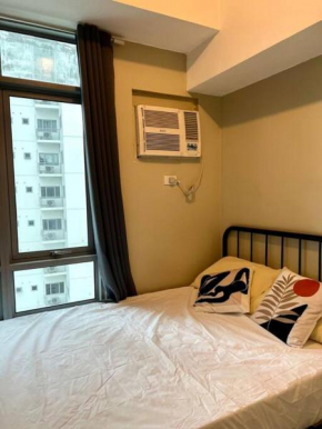 A Comfy Studio in Salcedo, Makati! + WI-FI & POOL